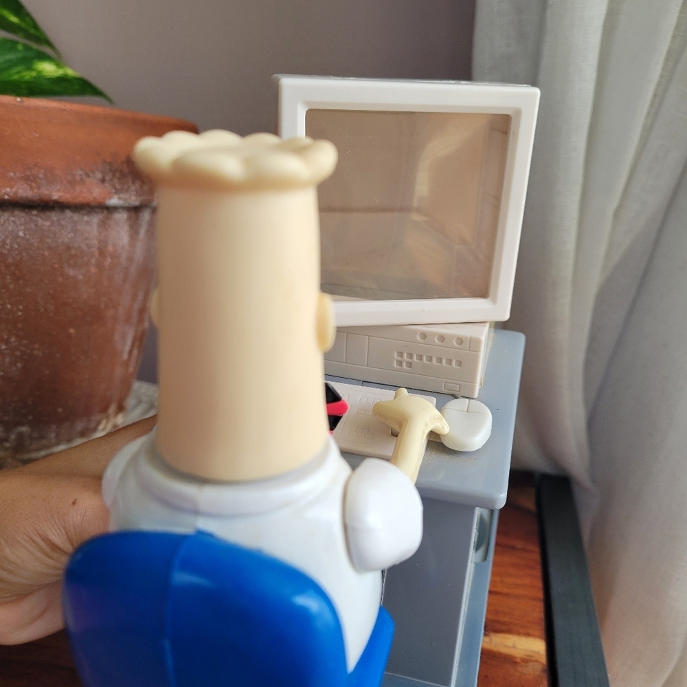 DILBERT 1998 Electronic M&M Candy Dispenser Computer Office Desk As Is - Picture 7 of 14